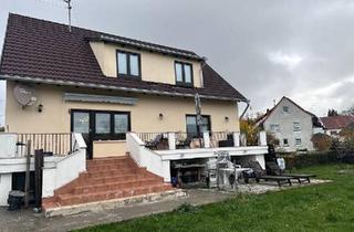 Einfamilienhaus kaufen in 78579 Neuhausen ob Eck, Neuhausen ob Eck - Alleinstehende Einfamilienhaus mit viel Grundstück