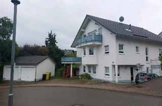 Wohnung kaufen in 78078 Niedereschach, Niedereschach - 4 Zi. Eigentumswohnung, 90 qm, Ebk, Balkon, Garage