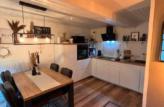 Wohnung kaufen in 66589 Merchweiler, Merchweiler - Eigentumswohung 3 ZKB mit Terasse und Stellplatz renoviert