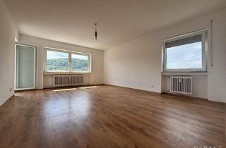 Wohnung kaufen in 73733 Esslingen, Esslingen am Neckar - Geräumige, sonnige 5 Zimmer-Wohnung!