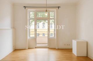 Wohnung kaufen in 22303 Winterhude, 2-Zimmer, Wohnküche und hohe Decken – Ihre Altbauwohnung in Bestlage Winterhudes