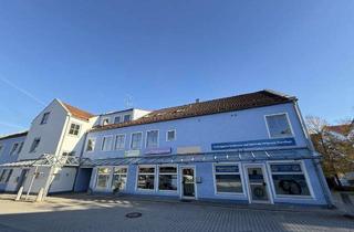 Wohnung kaufen in 93152 Nittendorf, Wohnen und Arbeiten - Große Wohnung mit separatem Büro oder Gästeapartment in Nittendorf!