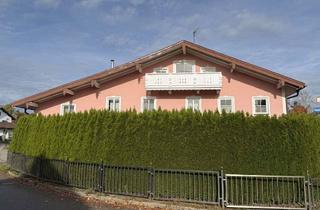 Wohnung kaufen in 83373 Taching, Helle 2,5 Zimmer Dachgeschoss-Ferienwohnung in Seenähe in Taching