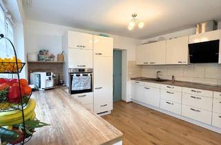 Wohnung kaufen in 63667 Nidda, Großzügige Eigentumswohnung, freistehend mit Garten