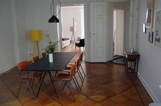 Wohnung kaufen in Almstadtstraße, 10119 Mitte, Wunderschöne klassische Berliner Altbauwohnung, mit Flügeltüren und Tafelparkett in bester Lage.