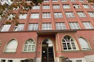 Loft kaufen in Hauboldstraße 33, 09111 Schloßchemnitz, Dachgeschosswohnung mit Staffelgeschoss - Loft-Stil mit Geschichte