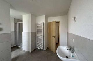 Wohnung mieten in Diesterwegring 12, 39387 Oschersleben, Wohnen auf über 100 qm - Badewanne & Dusche