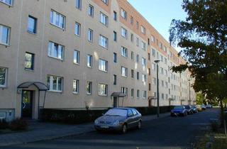 Wohnung mieten in Karl-F.-Friccius-Straße 34, 39576 Stendal, schöne 3-Raum-Wohnung