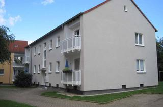 Wohnung mieten in Bussardstr. 10, 44577 Castrop-Rauxel, Sparen und genießen: Wärmedämmung und sanierte Balkone!