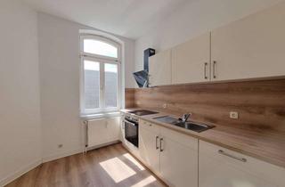Wohnung mieten in Karl-Schmidt-Straße 22, 39104 Buckau, Renovierte Altbauwohnung in "Buckau" I 2-Raum I Tageslichtbad mit Wanne I Moderne Einbauküche