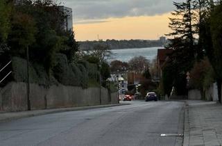 Wohnung mieten in 24235 Laboe, Im Auftr.: Renovierte 2,5 Zi. Wohnung in Laboe unweit des Hafens z. vermieten, inkl. Kfz. Stellpl.