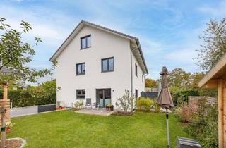 Doppelhaushälfte kaufen in 22523 Eidelstedt, Gepflegte Doppelhaushälfte in begehrter Lage