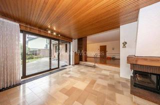 Einfamilienhaus kaufen in 50389 Wesseling, Freistehendes Einfamilienhaus mit EBK, Parkettböden, Kamin, Balkon, Terrasse, Garten + 2 Garagen