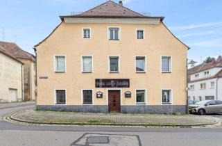 Haus kaufen in 92237 Sulzbach-Rosenberg, Denkmalschutz: Wohn- und Geschäftshaus – historischer Altbau als Investment