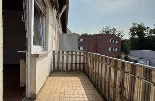 Wohnung mieten in 66115 Saarbrücken, Frisch gestrichenen 2 ZKB Wohnung mit Balkon am Torhaus zu mieten