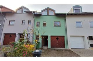 Haus kaufen in 75015 Bretten, Charmantes maklerfreies Reihenmittelhaus mit 4 Zimmern und Garage in guter Lage in Bretten Kernstadt