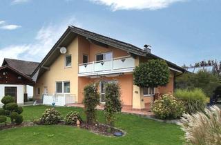 Einfamilienhaus kaufen in 94336 Hunderdorf, Viel Platz für die ganze Familie: Sehr großes Einfamilienhaus mit Gartenidylle in Hunderdorf