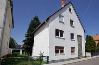 Mehrfamilienhaus kaufen in Im Erlich 23, 64291 Arheilgen, Charmantes Mehrfamilienhaus mit Potenzial – sanierungsbedürftige Liegenschaft mit Garten und Garagen