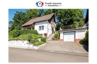 Einfamilienhaus kaufen in 54552 Udler, Neuer Preis! Freistehendes Einfamilienhaus in Udler - Terrasse & Garten - Garage mit Dachterrasse
