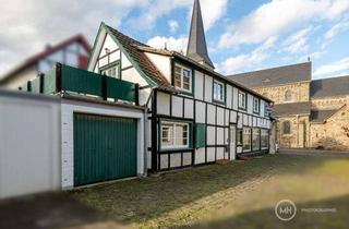 Anlageobjekt in 53797 Lohmar, MANNELLA *Fachwerkkenner -Geschichte im alten Kirchdorf. Wohnteil & Gewerbeeinheit als Anlageobjekt*