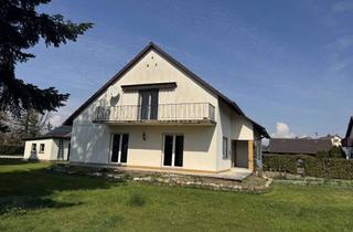 Grundstück zu kaufen in 79395 Neuenburg, Großzügiges Grundstück mit einem charmanten Haus in Neuenburg Ortsteil Steinenstadt zu verkaufen