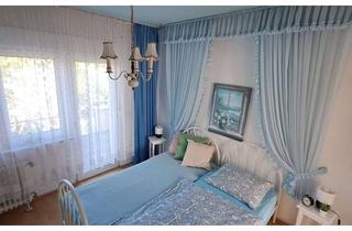 Immobilie mieten in Annettenstraße, 53175 Bad Godesberg, kleine 2-Zimmerwohnung mit Internet, TV, Dusche/Wc, Doppelbett, Küche und Balkon