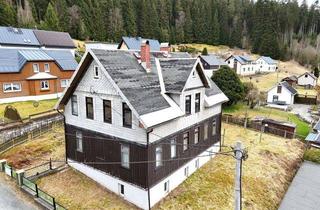 Einfamilienhaus kaufen in 08267 Zwota, Großes Einfamilienhaus in Zwota: Sanierungsprojekt mit Garten & Nebengebäude