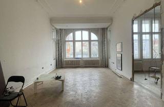 Wohnung kaufen in Tegeler Weg 97, 10589 Charlottenburg, Dornröschen in Charlottenburg: sanierungsbedürftige, 5 Zimmerwohnung, zwei Bäder XL Küche