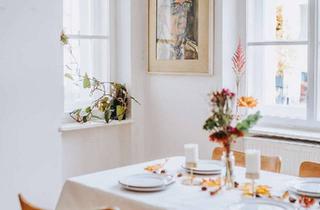 Wohnung kaufen in 93047 Ostenviertel, Einzigartig schöne Altbauwohnung - als Kapitalanlage oder zum Eigennutzen