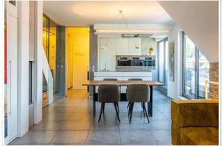 Wohnung kaufen in 85778 Haimhausen, Sonnige Wohnung mit Hauscharakter! Luxuriös ausgestattete Maisonette-Wohnung in ruhigster Lage vo...