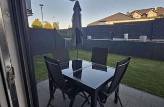 Wohnung kaufen in 55232 Alzey, Hoher Wohnkomfort! 3-Zimmer-Erdgeschosswohnung mit Terrasse, Garten, Kellerraum und 2 Stellplätzen