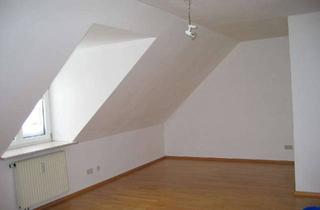 Wohnung mieten in 85757 Karlsfeld, Stilvolle, geräumige und gepflegte 1-Zimmer-DG-Wohnung mit Einbauküche in Karlsfeld