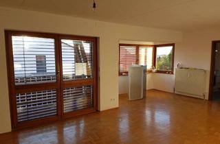 Wohnung mieten in 97084 Rottenbauer, Gepflegte 3‑Zimmer Wohnung mit Balkon im 1. OG in Würzburg-Rottenbauer