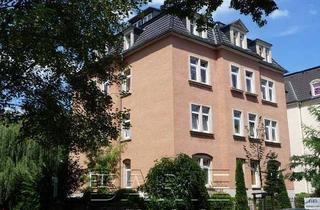 Wohnung mieten in Lauensteiner Str. 12, 01277 Striesen-Ost, Wunderschöne gemütliche Dachgeschoss-Wohnung mit Einbauküche