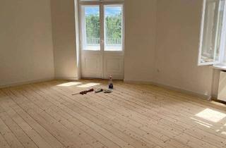 Wohnung mieten in 10997 Kreuzberg, 4-Room Apartment with Park View in Kreuzberg