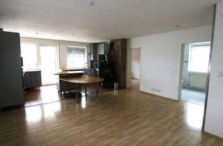 Haus kaufen in 65232 Taunusstein, Dreifamilienhaus in ruhiger Lage von Taunusstein