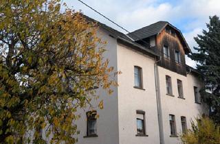 Mehrfamilienhaus kaufen in 08606 Tirpersdorf, Mehrfamilienhaus mit großem Grundstück, Nebengebäuden & Ausblick – zentral in Tirpersdorf (Vogtland)