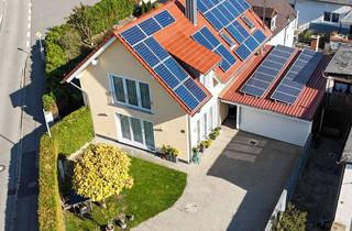 Haus kaufen in 94315 Straubing, Praktisches Zweifamilienhaus mit PV-Anlage in zentraler Lage in Straubing zu verkaufen