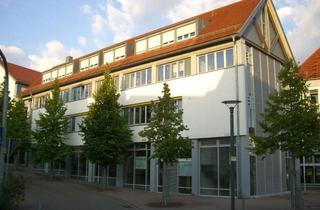 Gewerbeimmobilie kaufen in Schulstrasse, 73630 Remshalden, TOP LAGE - schicke Einzelhandel / Bürofläche mit breiter Fensterfront im Zentrum von Remshalden