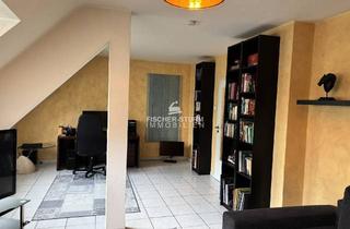 Wohnung mieten in 40229 Düsseldorf, Düsseldorf-Eller: Großzügige 2-Zimmer-Dachgeschoss-Wohnung!