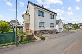 Haus kaufen in 57589 Pracht, Leerstehendes Zweifamilienhaus mit ausgebautem Dachgeschoss, Garage & Stellplätzen