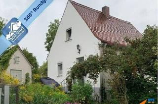 Einfamilienhaus kaufen in 90574 Roßtal, Für begabte Handwerker: Einfamilienhaus mit wunderschönem Grundstück in ruhiger Lage von Roßtal!