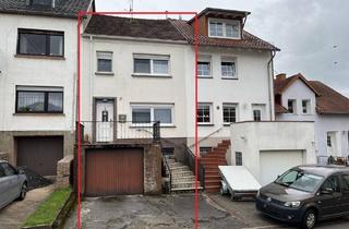 Einfamilienhaus kaufen in 66793 Saarwellingen, Kleines Haus mit Garten- ideal für Handwerker