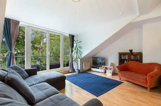 Wohnung kaufen in 53227 Bonn, Bonn - Lichtdurchflutete 3-Zimmer-Dachgeschosswohnung mit französischem Balkon