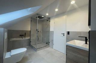 Wohnung kaufen in 91074 Herzogenaurach, Herzogenaurach - Hochwertige, energetisch sanierte, moderne 4-Zimmer-DG-Wohnung mit Balkon und 2 Stellplätzen