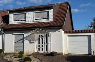 Doppelhaushälfte kaufen in 66740 Saarlouis, Saarlouis - Doppelhaushälfte in ruhiger, sonniger Wohnlage in einem Ortsteil von Saarlouis