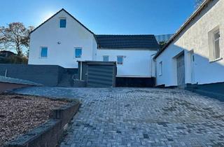 Einfamilienhaus kaufen in 42855 Remscheid, Remscheid - Einfamilienhaus in einer sehr ruhigen und zentralen Lage Lage