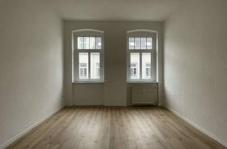 Wohnung mieten in Straße Der Nationen 45, 09111 Chemnitz, Chemnitz - Liebhaber aufgepasst- Sanierte 3-Raumwohnung mit Einbauküche und historischen Öfen!