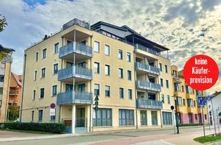 Wohnung kaufen in 17192 Waren, Waren - HORN IMMOBILIEN++ Waren (Müritz) am Stadthafen , schöne 3-Raum ETW mit Fahrstuhl, Stellplatz, EBK und Blick auf den Hafen