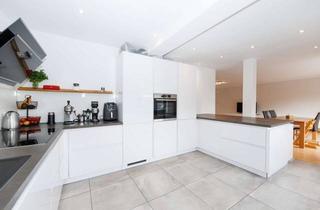 Penthouse kaufen in 65232 Taunusstein, Barrierearmes Penthouse mit XL Dachterrasse und Aartalblick